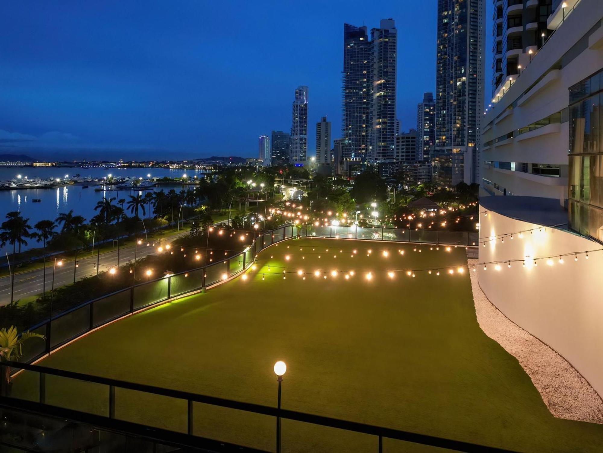Hotel Intercontinental Miramar 5*